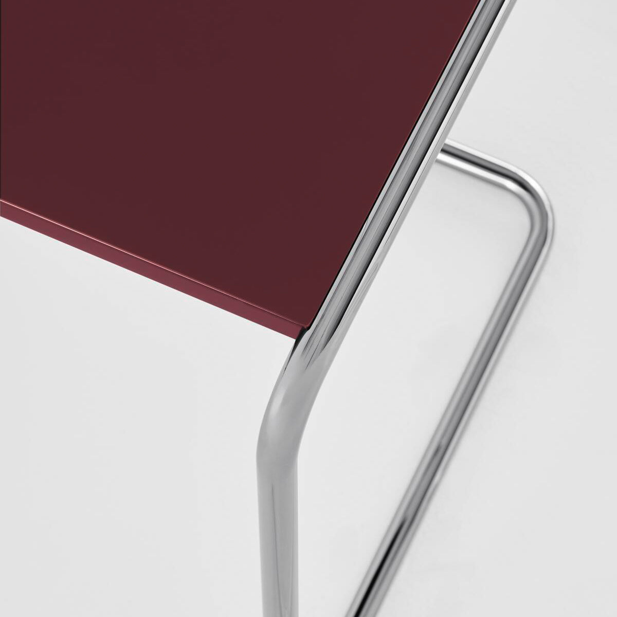 JS.THONET B97 SET SERIOUS 02 Graphite Ruby Red H520mm & H570mm