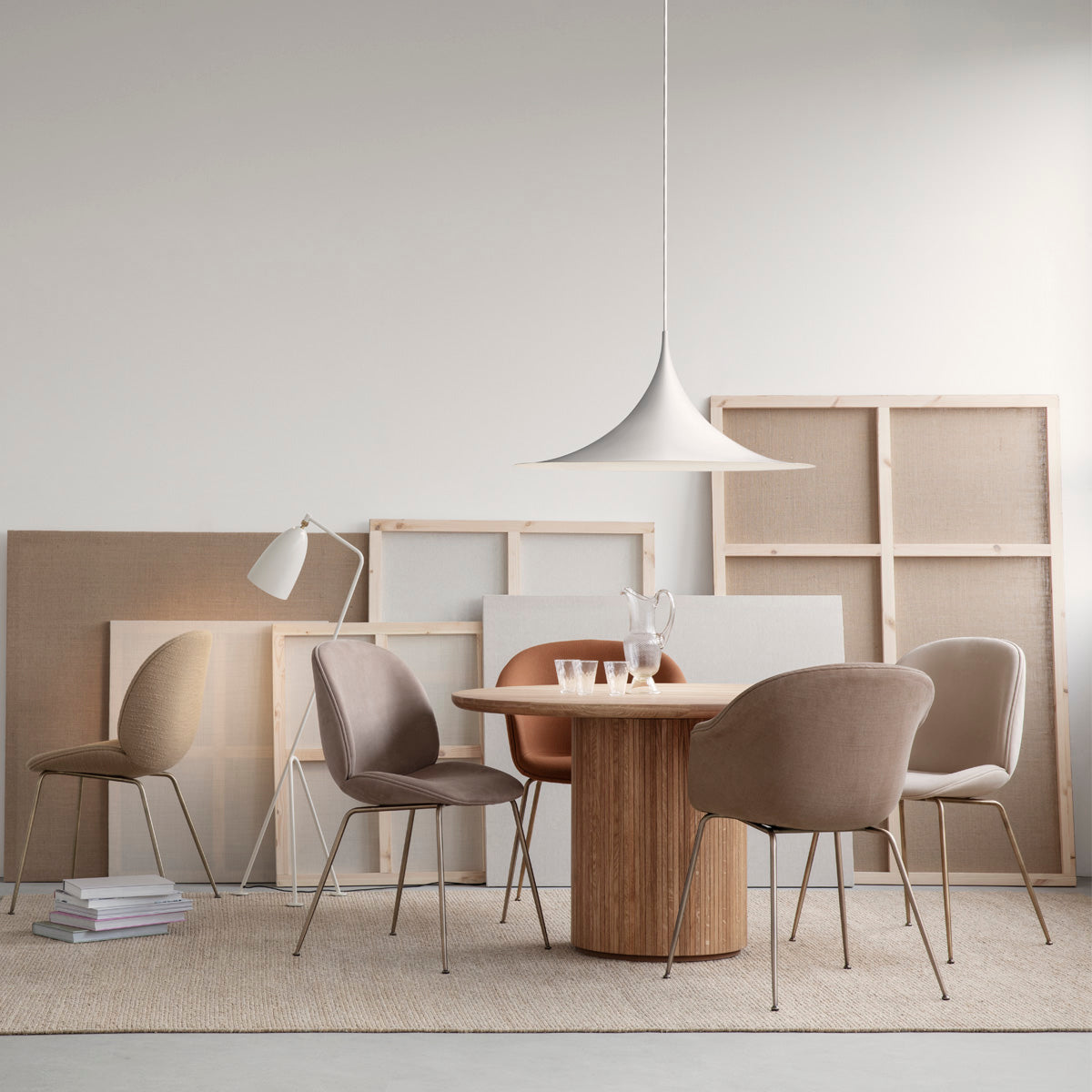 GUBI Bat Chair un-upholstered conic base Black Black