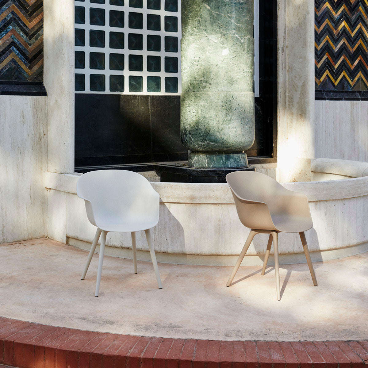 GUBI Bat Chair Outdoor New Beige