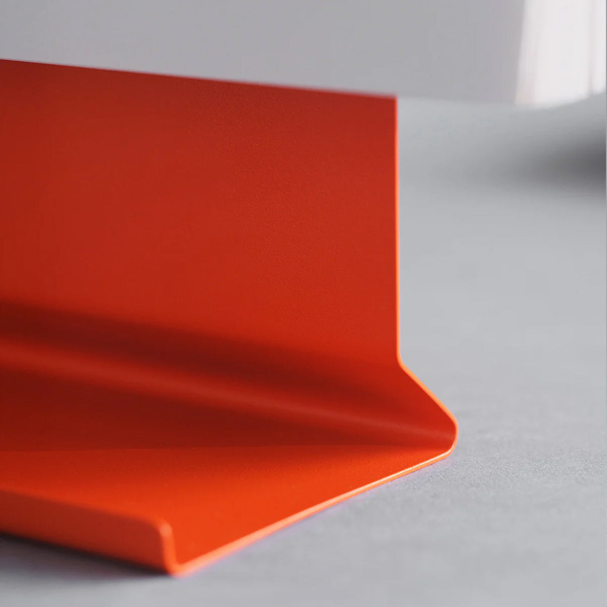 MOEBE Book Stand Moebe x Penguin Orange