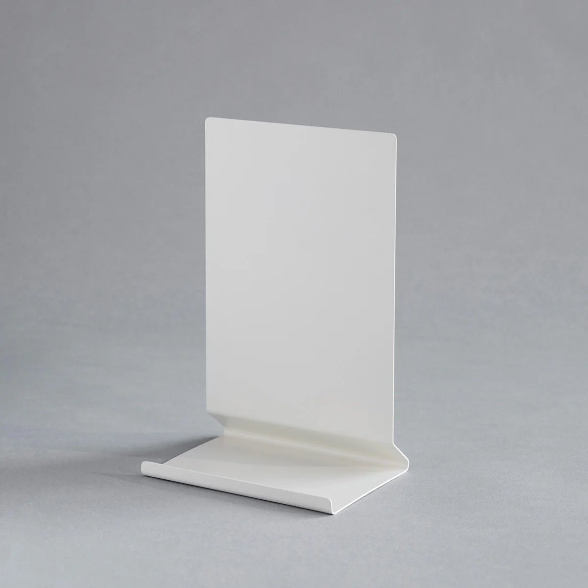 MOEBE Book Stand Moebe x Penguin Sand