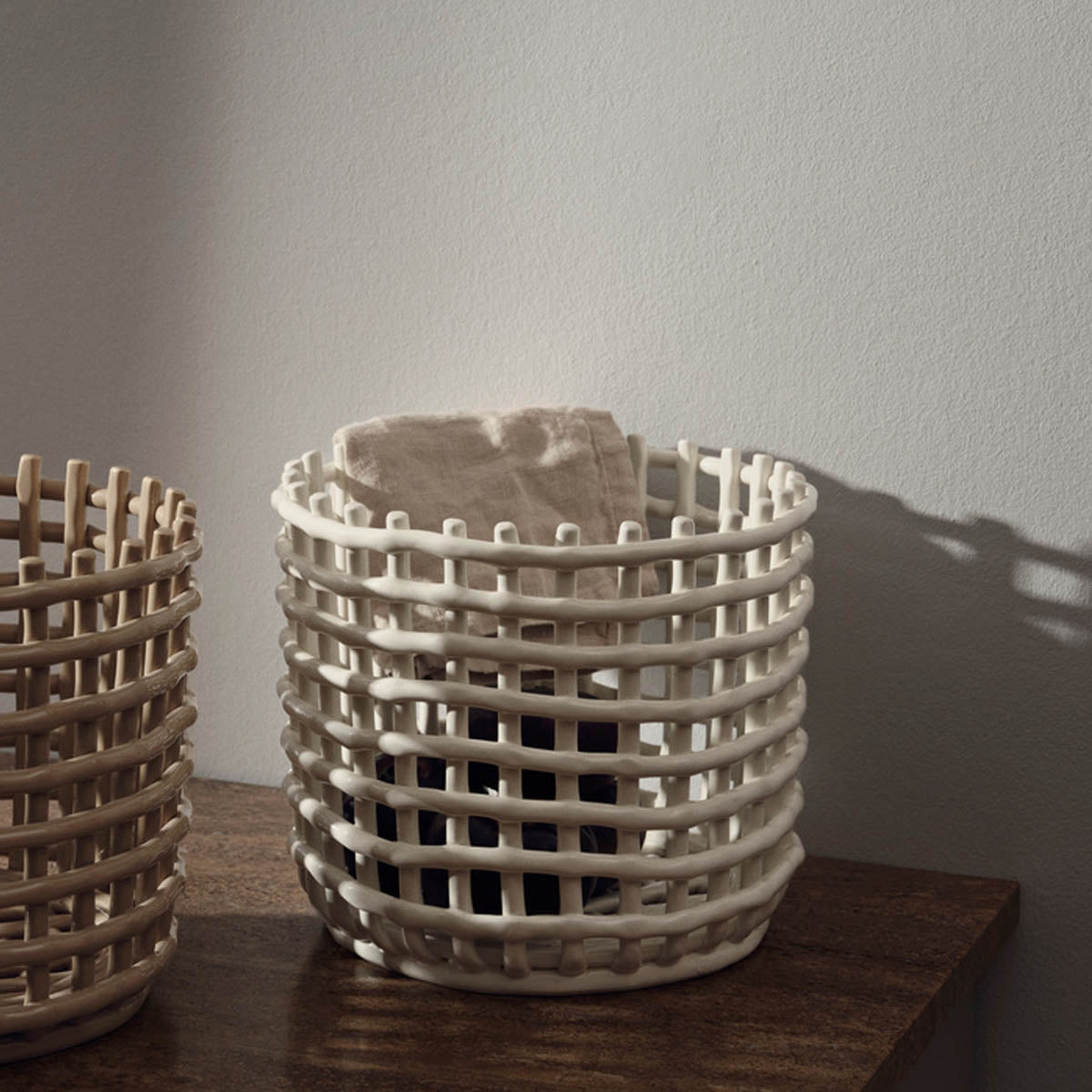 ferm Living Ceramic Basket L Off White