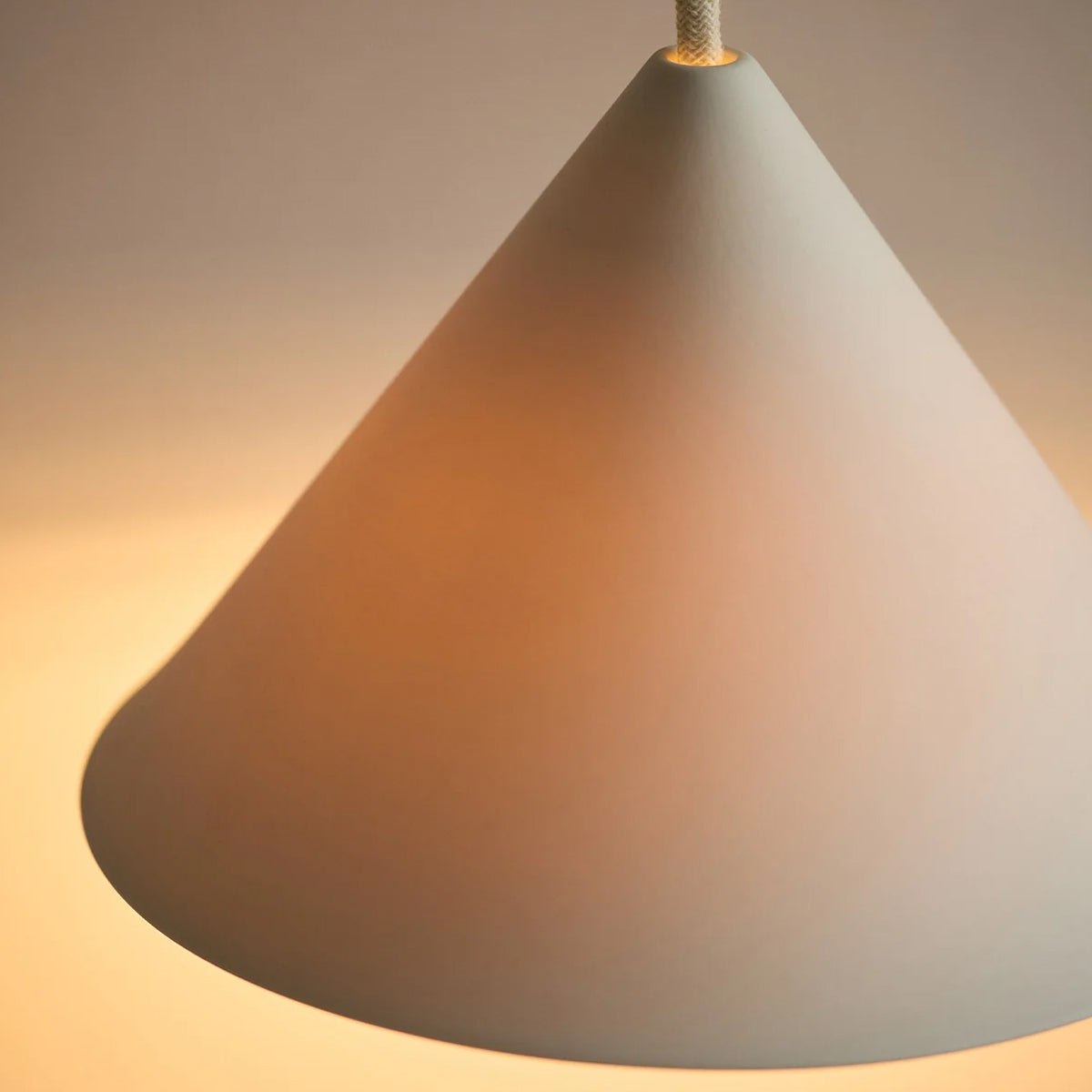 MOEBE Ceramic Cone Pendant White