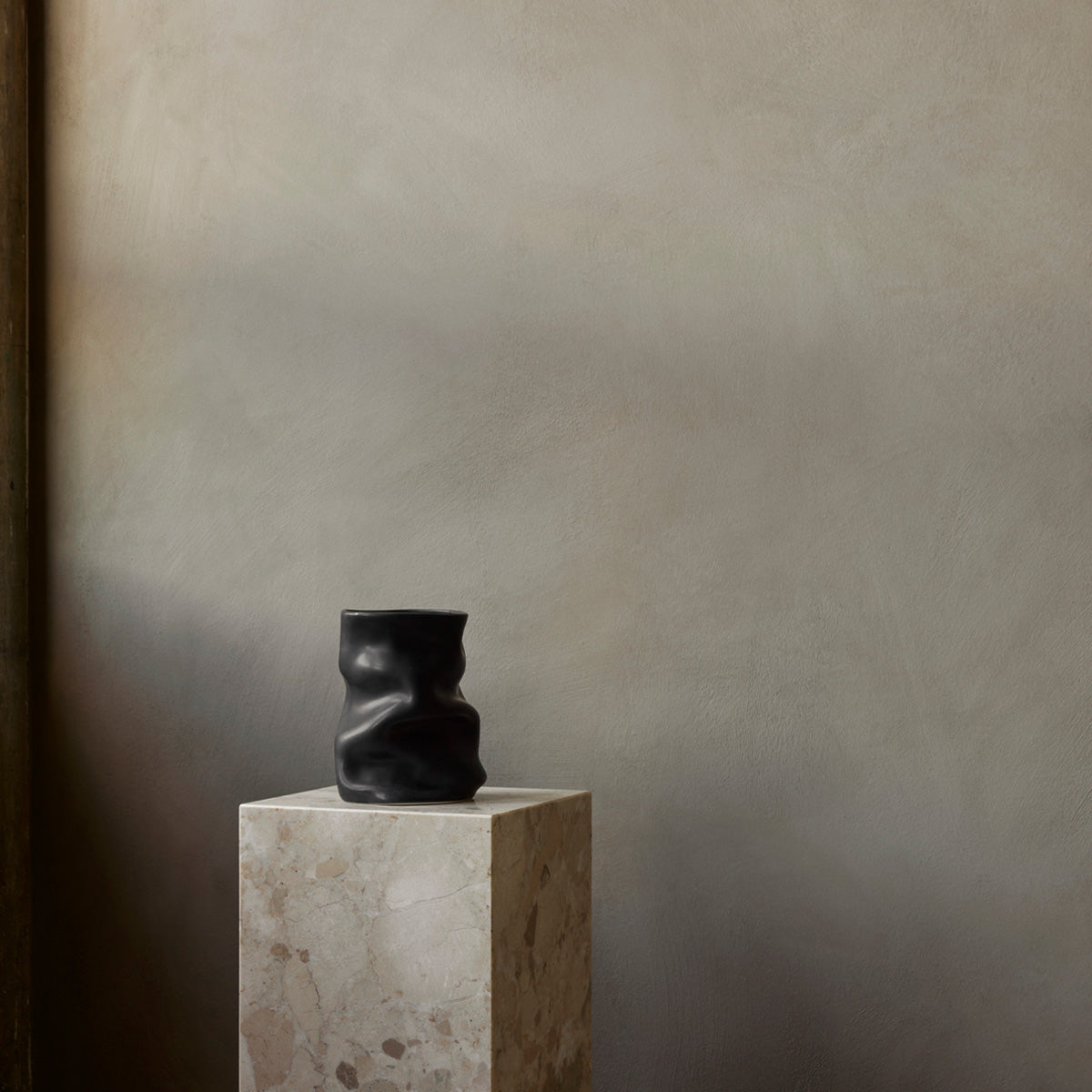 Audo Collapse Vase H30 Black
