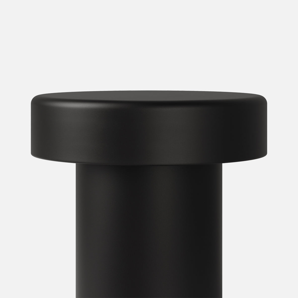 esaila Edge Table Black