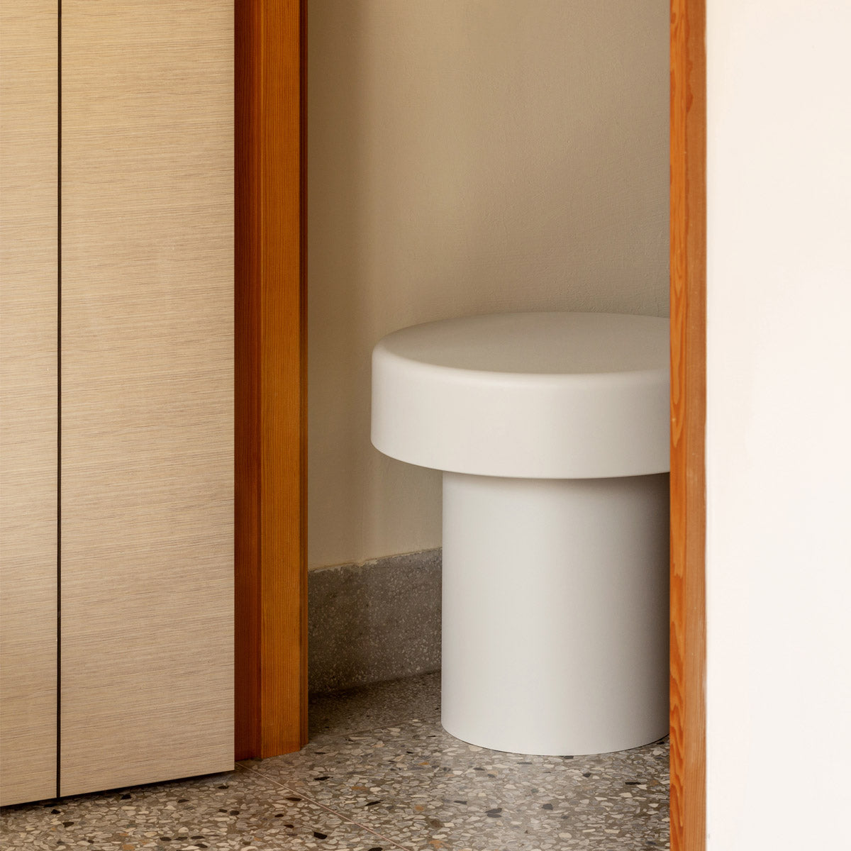 esaila Edge Table Grey