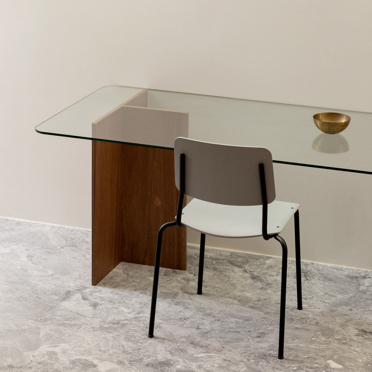 esaila Fore Chair Grey Oak Black Frame