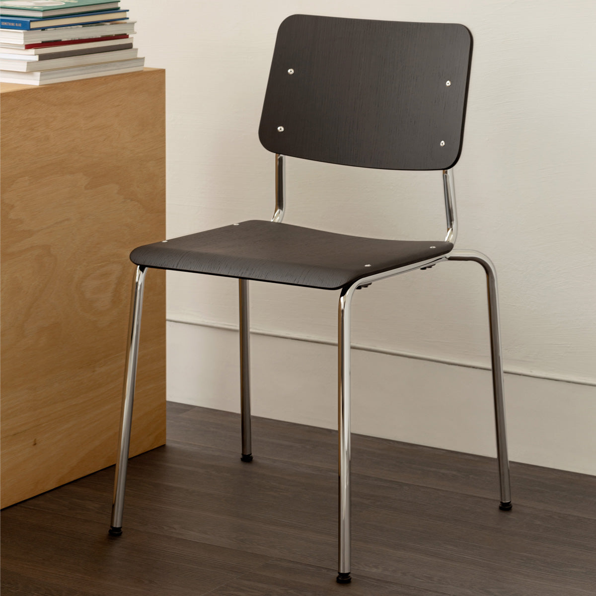 esaila Fore Chair Black Oak Chrome  Frame
