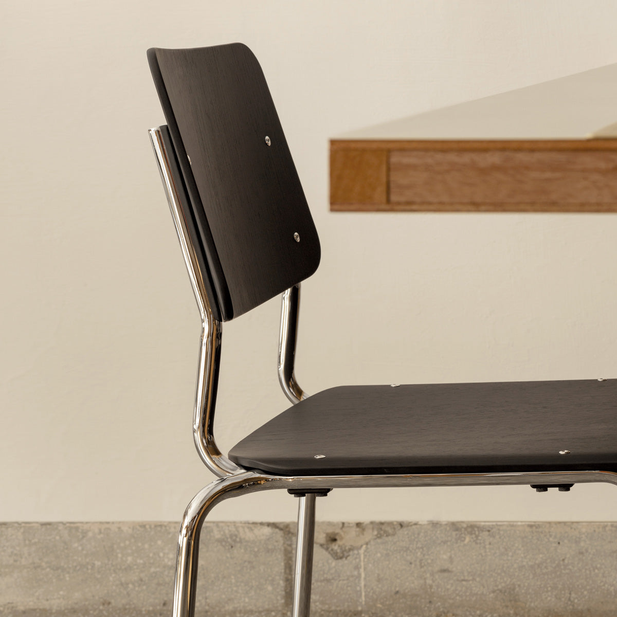 esaila Fore Chair Black Oak Chrome  Frame