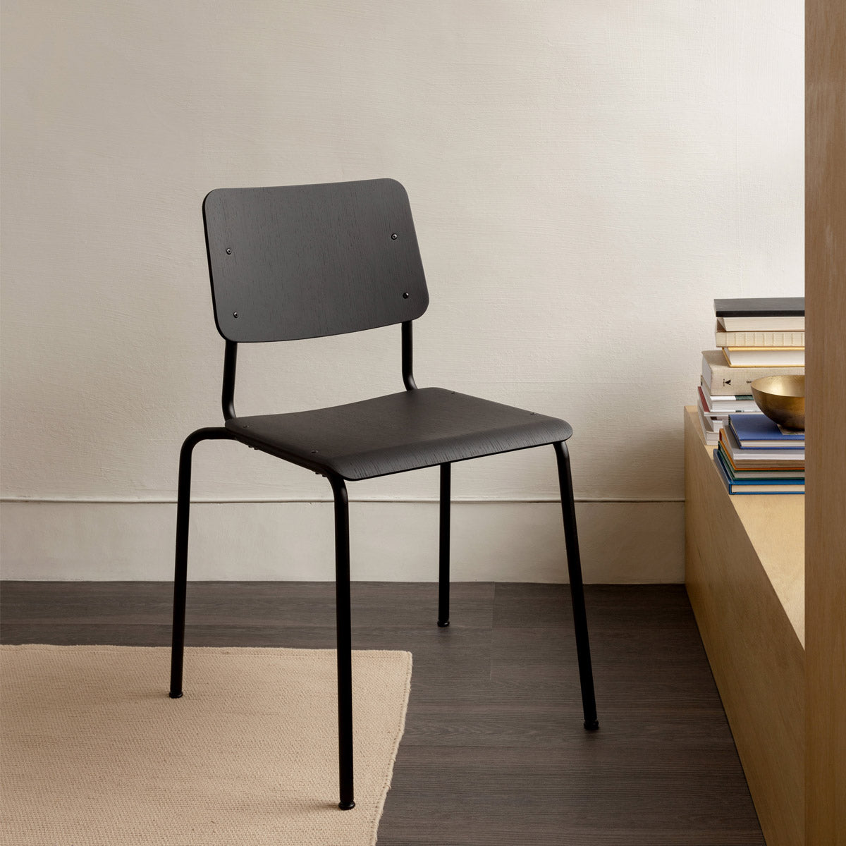 esaila Fore Chair Black Oak Black Frame