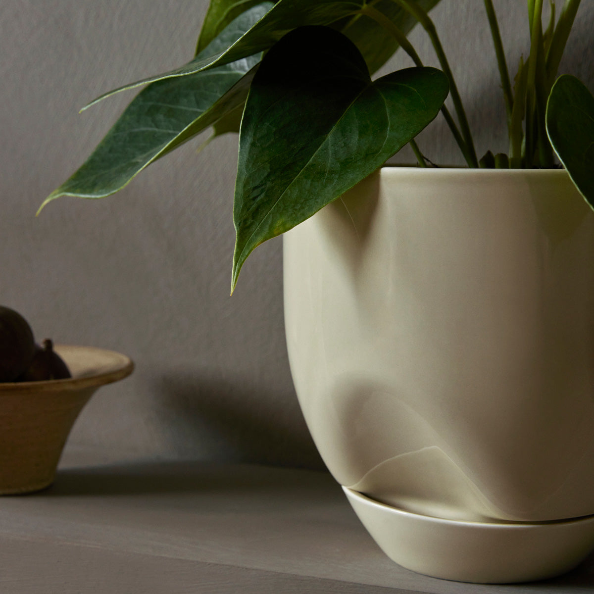 Audo Hydrous Planter φ12 Ashen