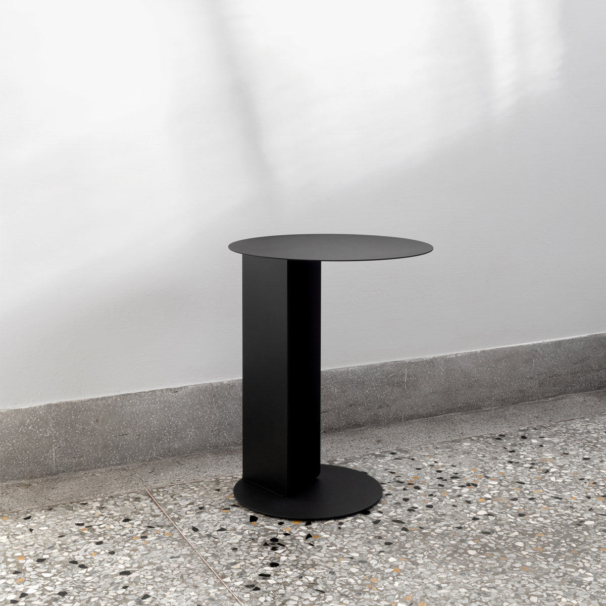 esaila Kipa Table Black