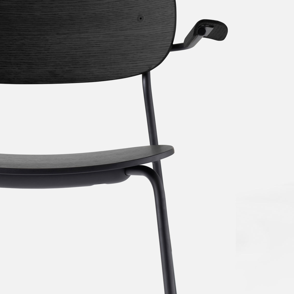 Audo Co Dining Chair With Armrest Black Oak Black Steel （店頭展示品）