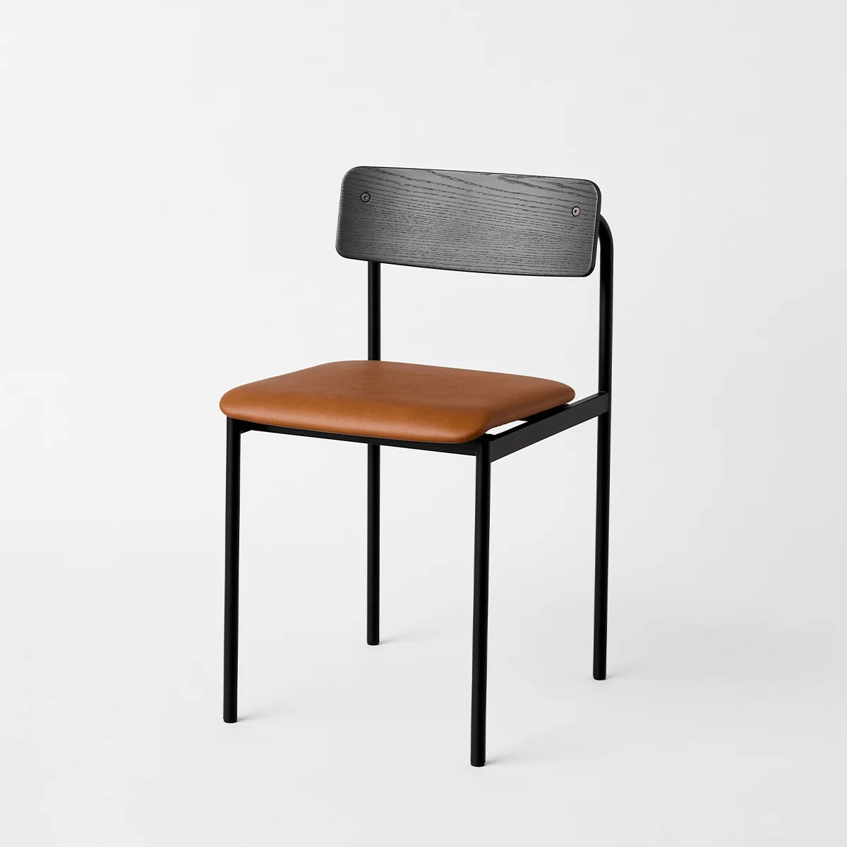 MOEBE Offset Chair Black Black Cognac Leather