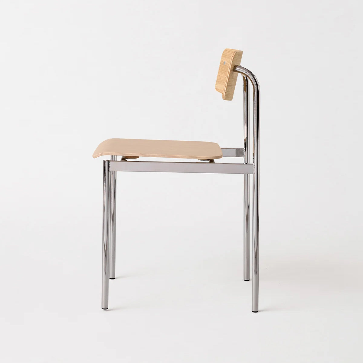 MOEBE Offset Chair Chrome Oiled Oak