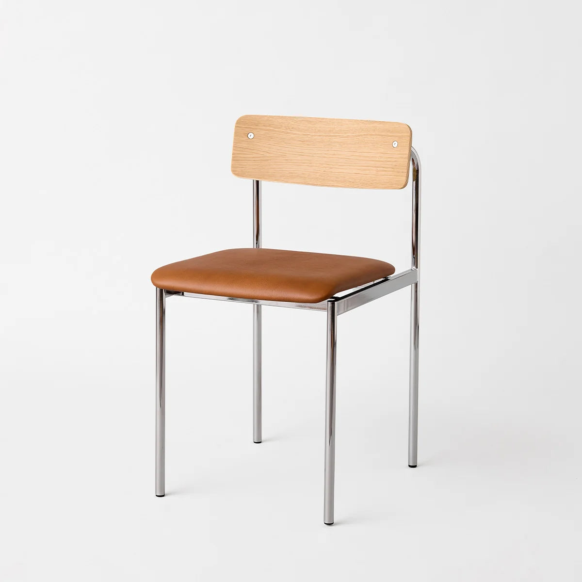 MOEBE Offset Chair Chrome Oiled Oak Cognac Leather