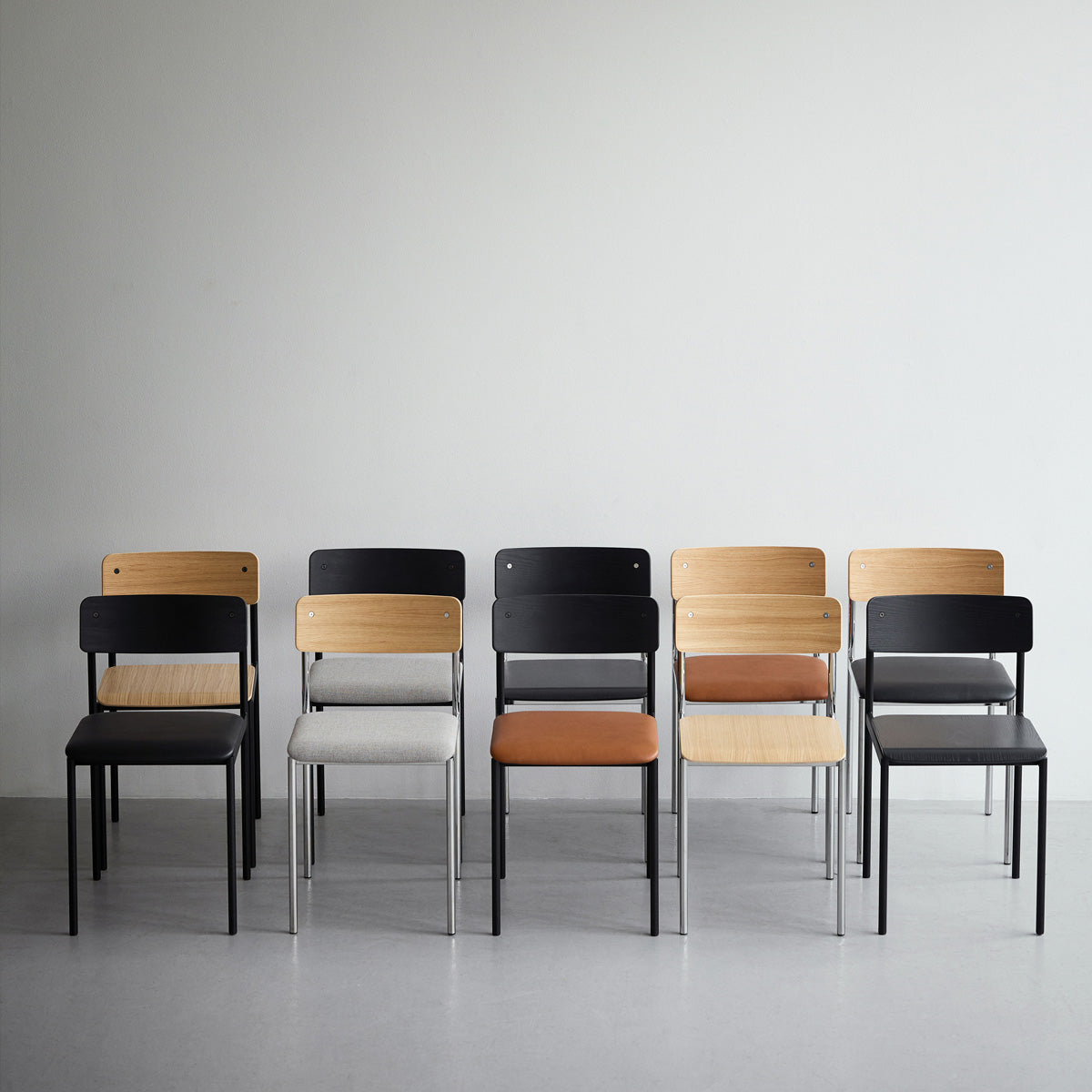 MOEBE Offset Chair Black Oiled Oak