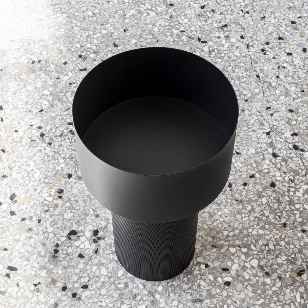 esaila Pedestal Box Black