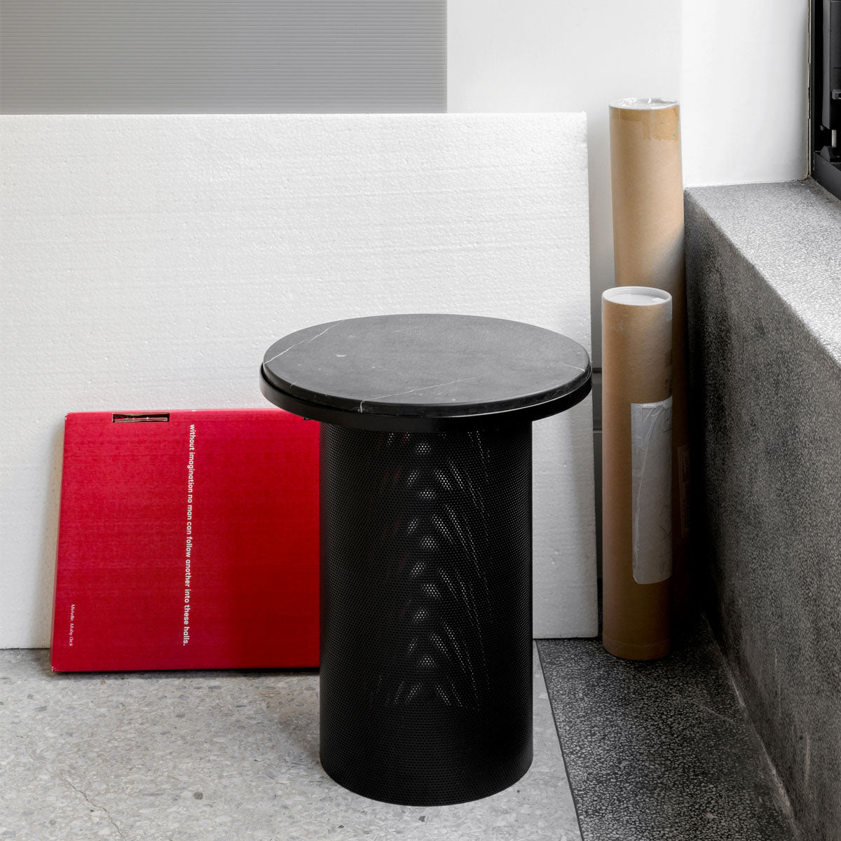 esaila Pedestal Table Marquina Marble Black Frame