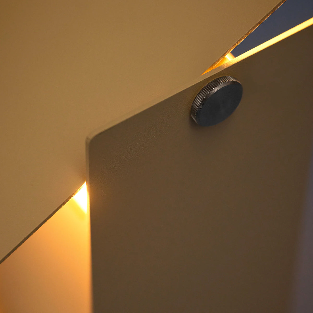 MOEBE Pivoting Table Lamp Sand