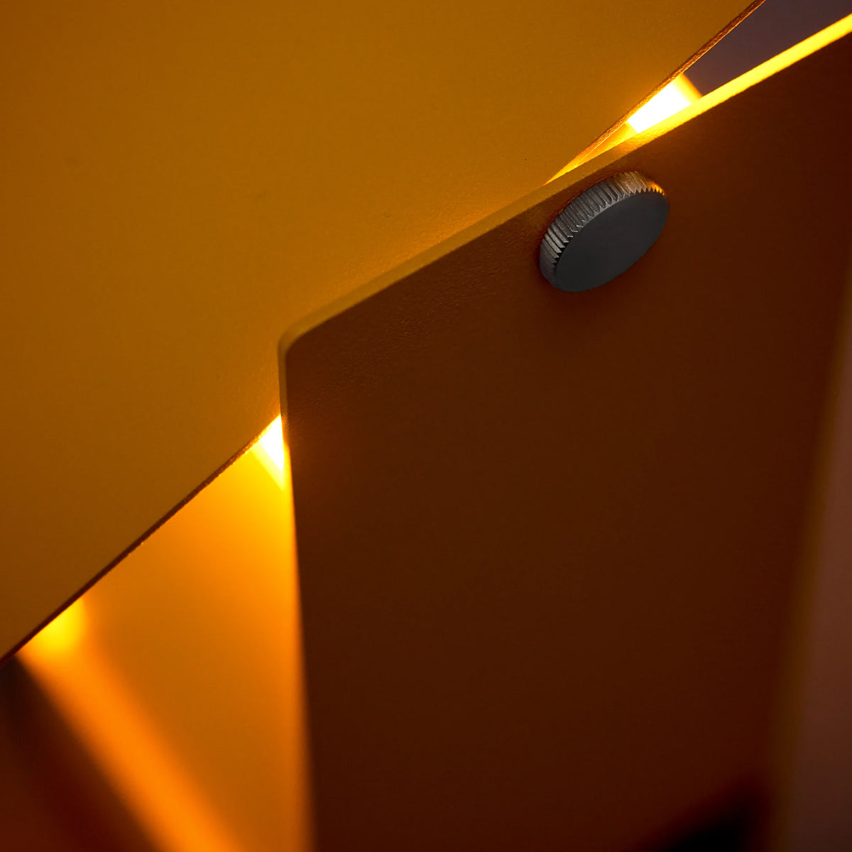 MOEBE Pivoting Table Lamp Yellow