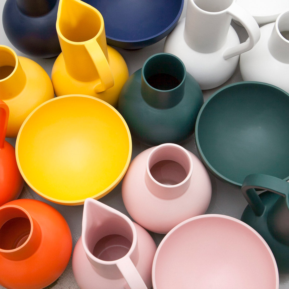 raawii Strøm Small Jug Coral Blush – D9 STUDIO