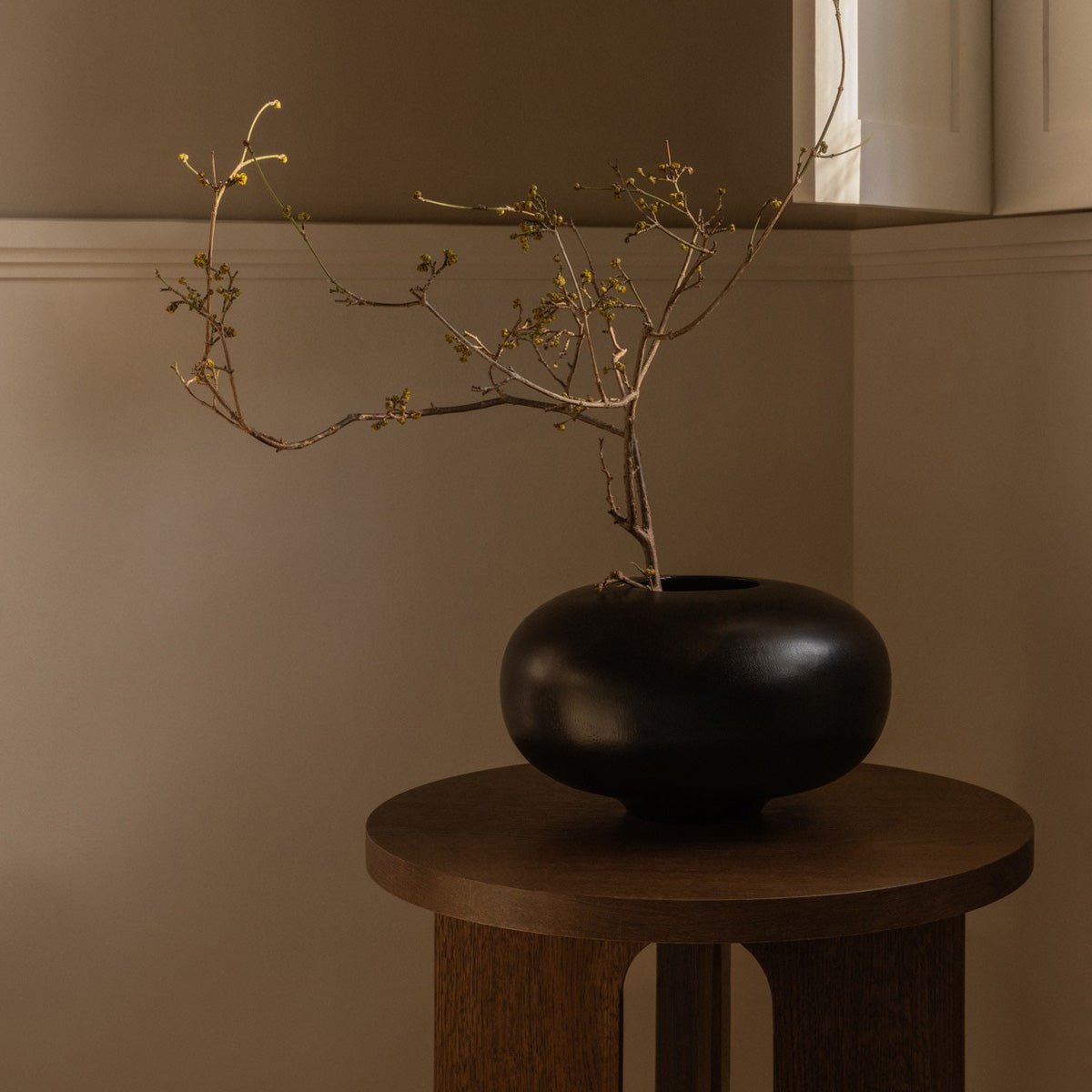 Audo Surround Vase