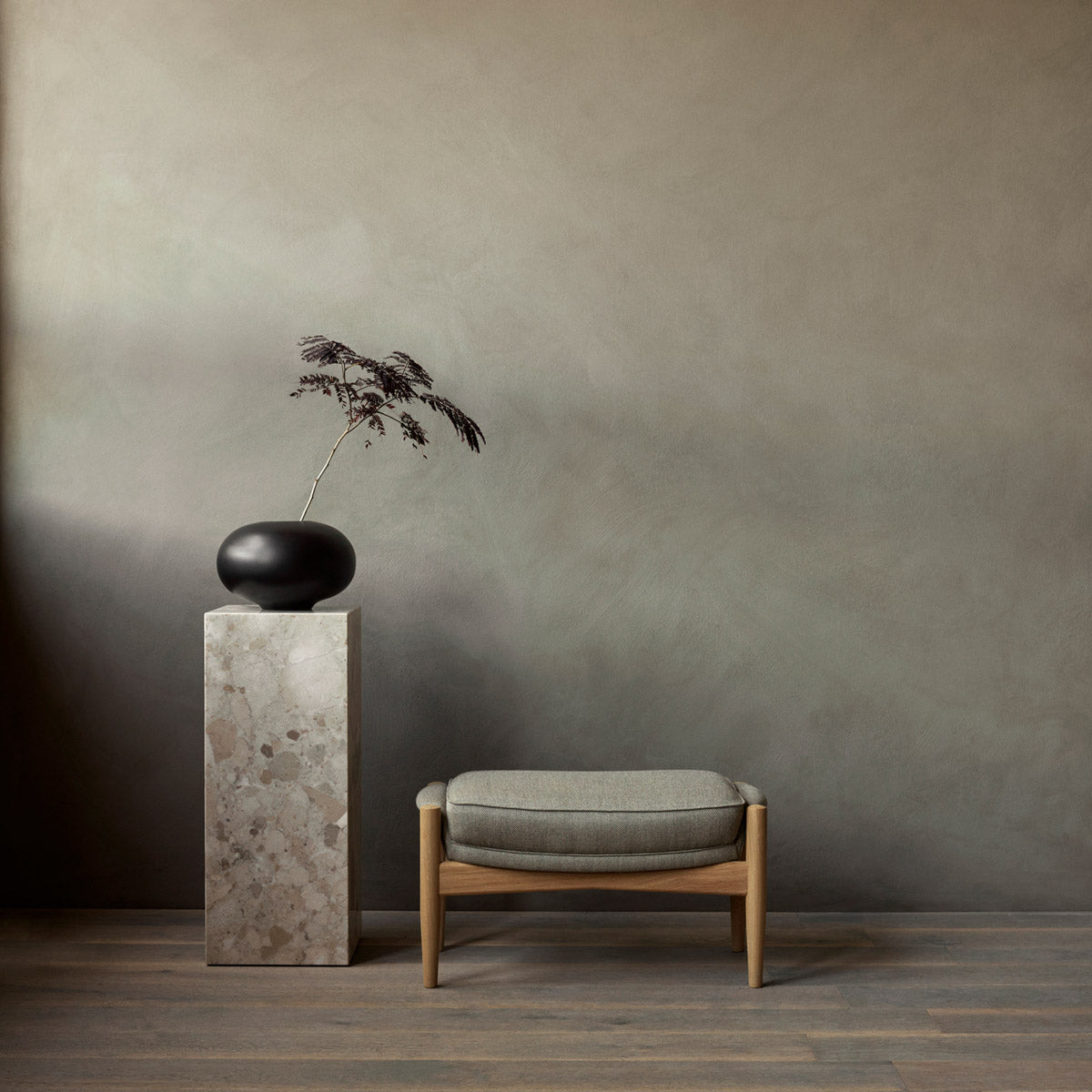 Audo Surround Vase