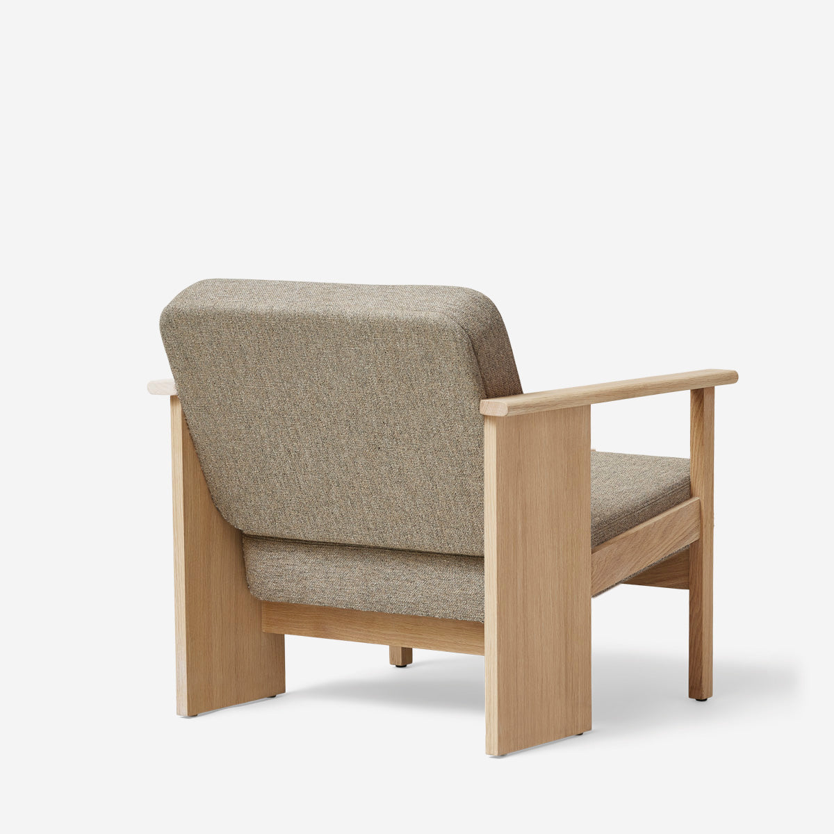 FORM & REFINE Block Lounge Chair White Oak Hallingdal 65-0227