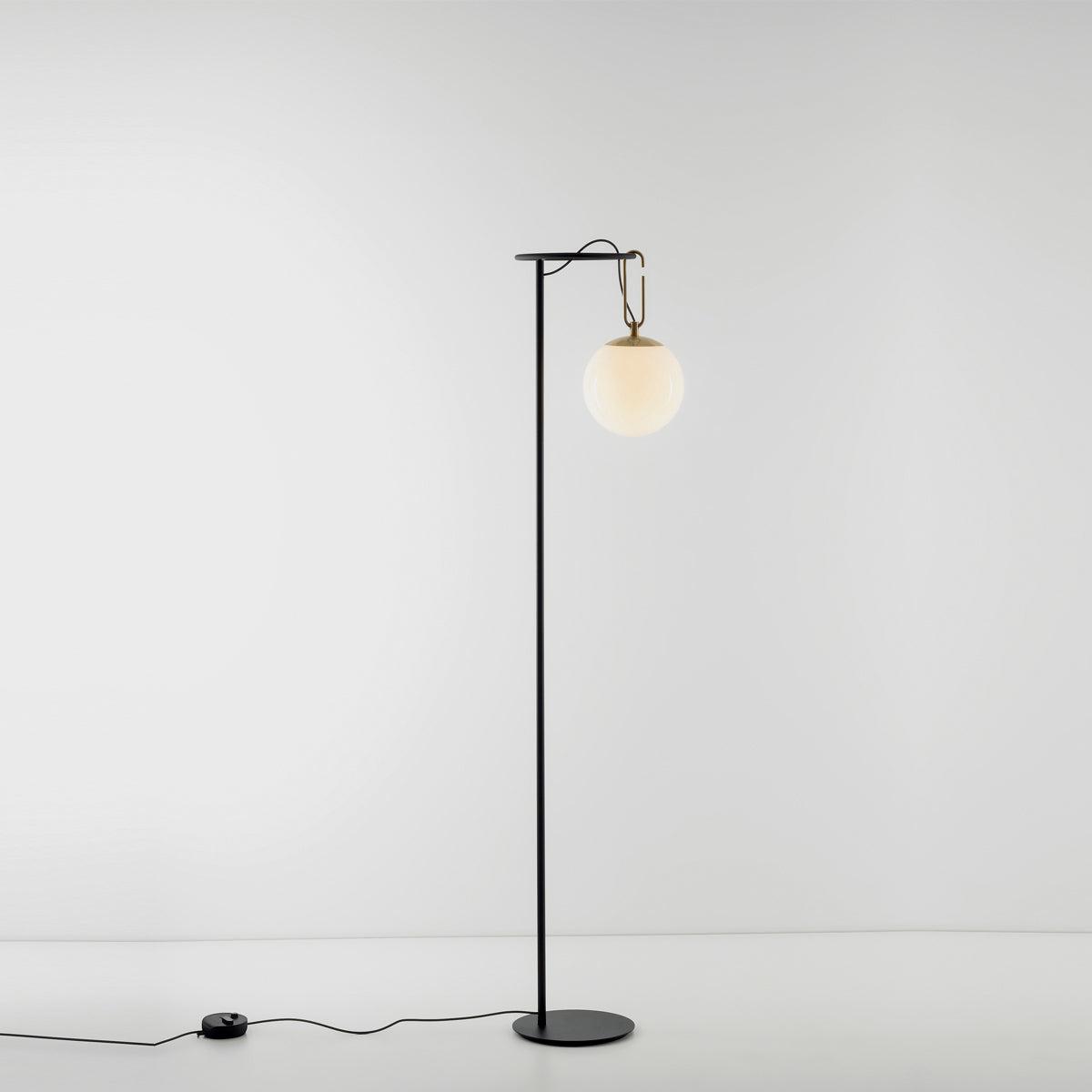 アルテミデ nh22 フロアライト ネリアンドフー Artemide – D9 STUDIO