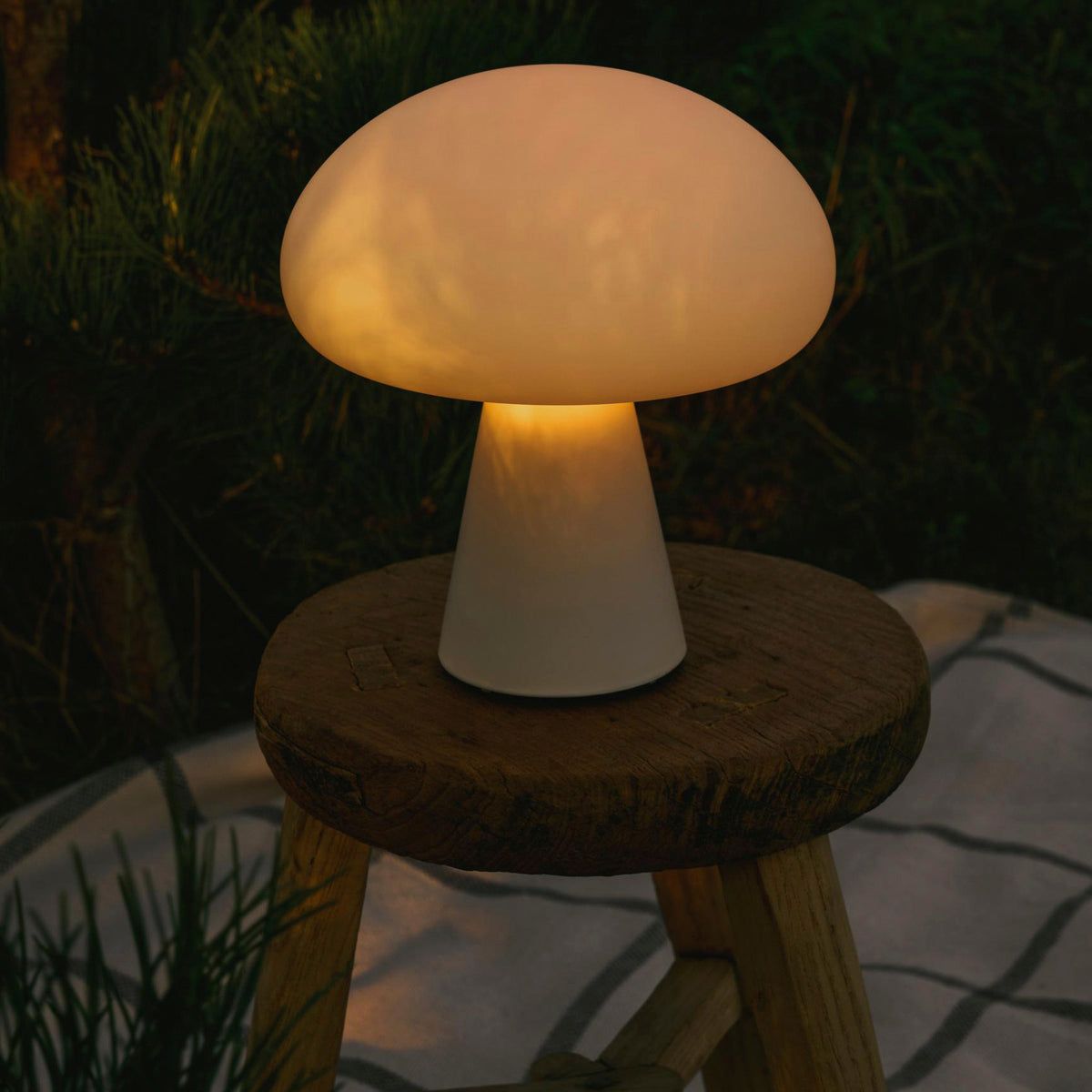 GUBI Obello Lamp