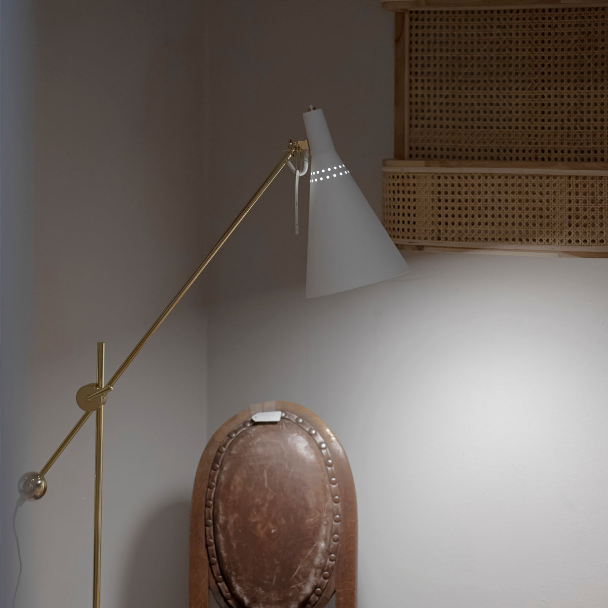 Innolux Tapio Floor Lamp White
