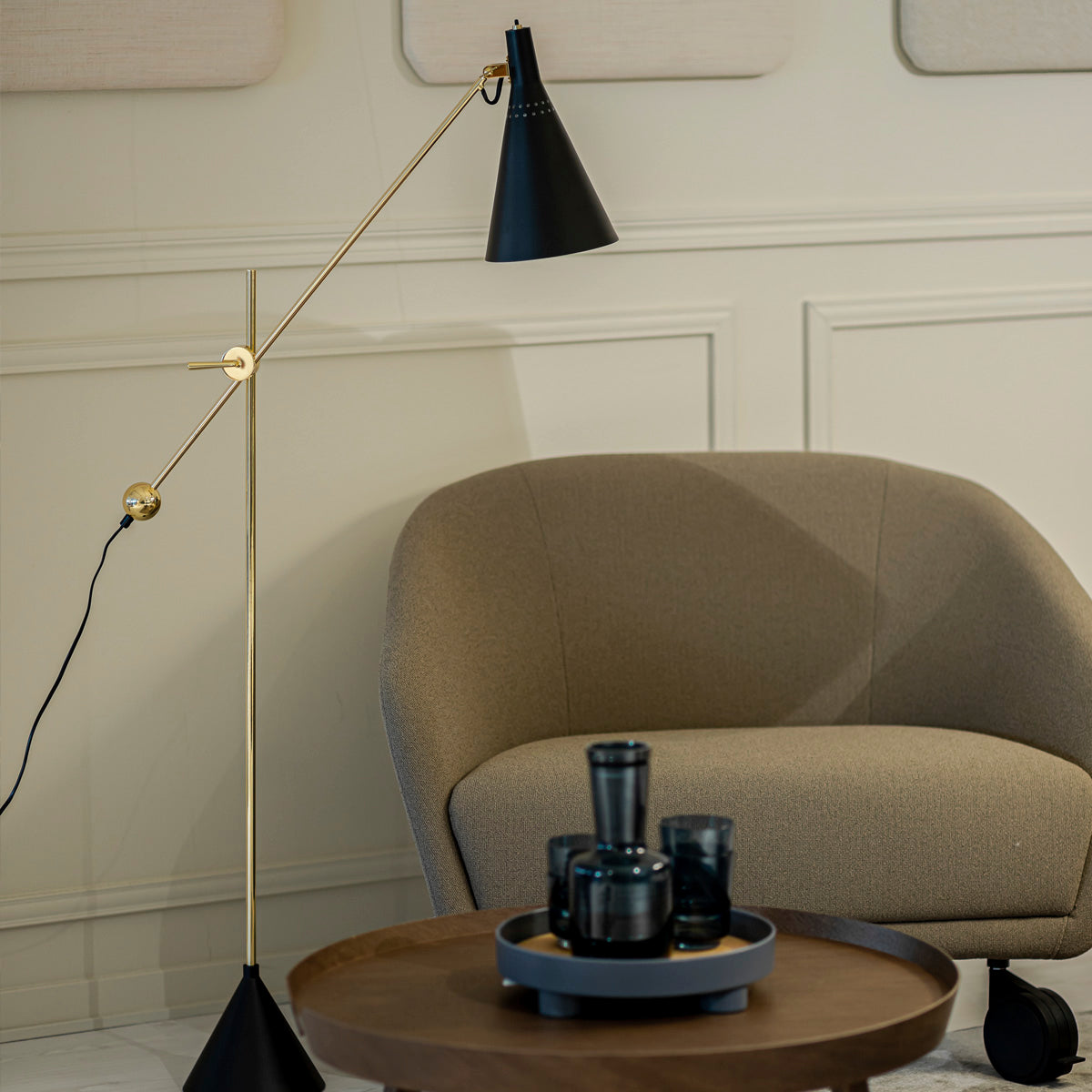 Innolux Tapio Floor Lamp Black