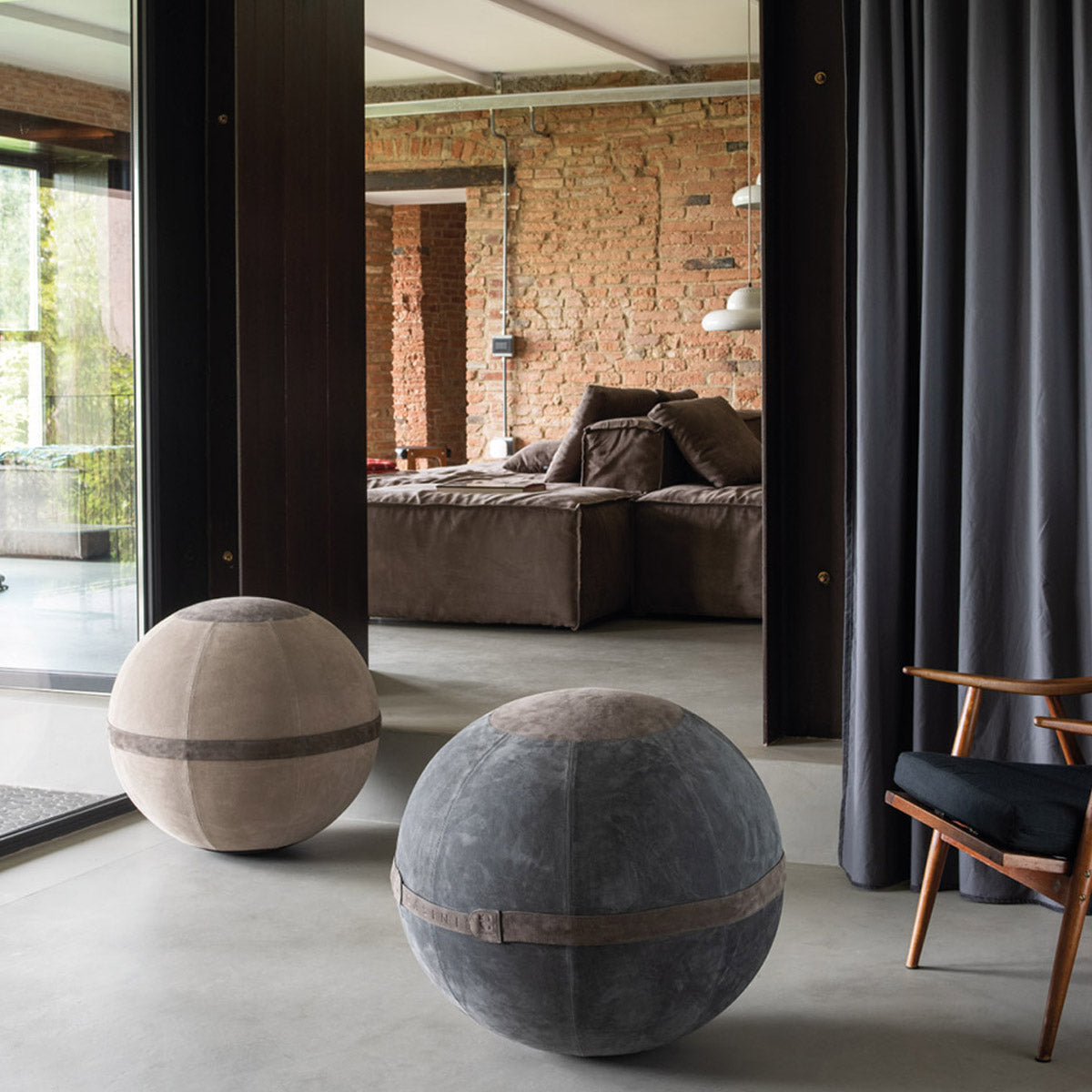 AURA Suede Saturno Contro Balance Ball カジーニ イタリア 本革