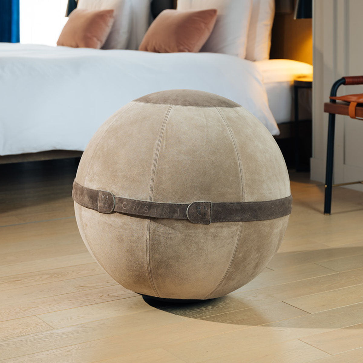 イタリア本革AURA Suede 55 バランスボール AURA Suede 55 サトゥルノ