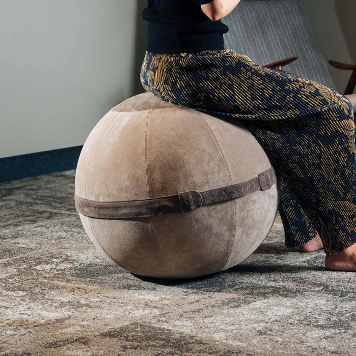 AURA Suede Saturno Contro Balance Ball カジーニ イタリア 本革