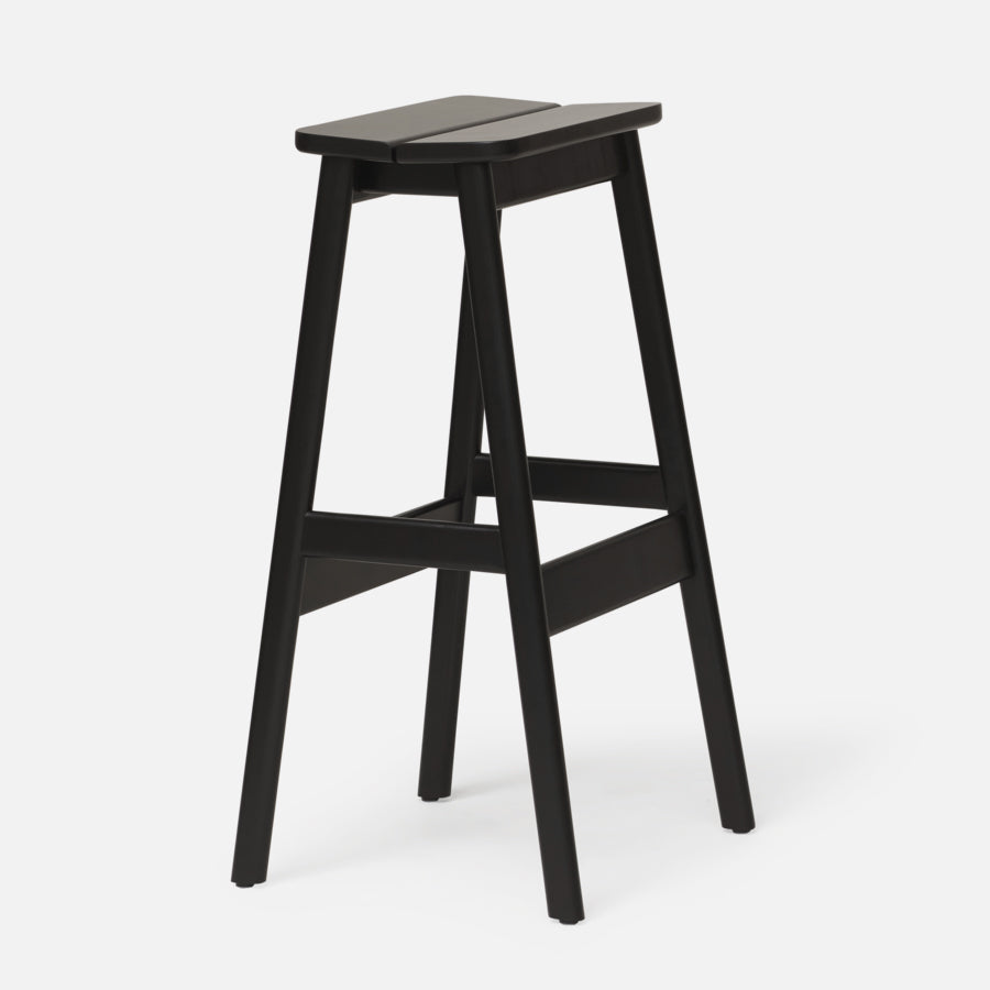 FORM & REFINE Angle Standard Bar Stool H75 Black