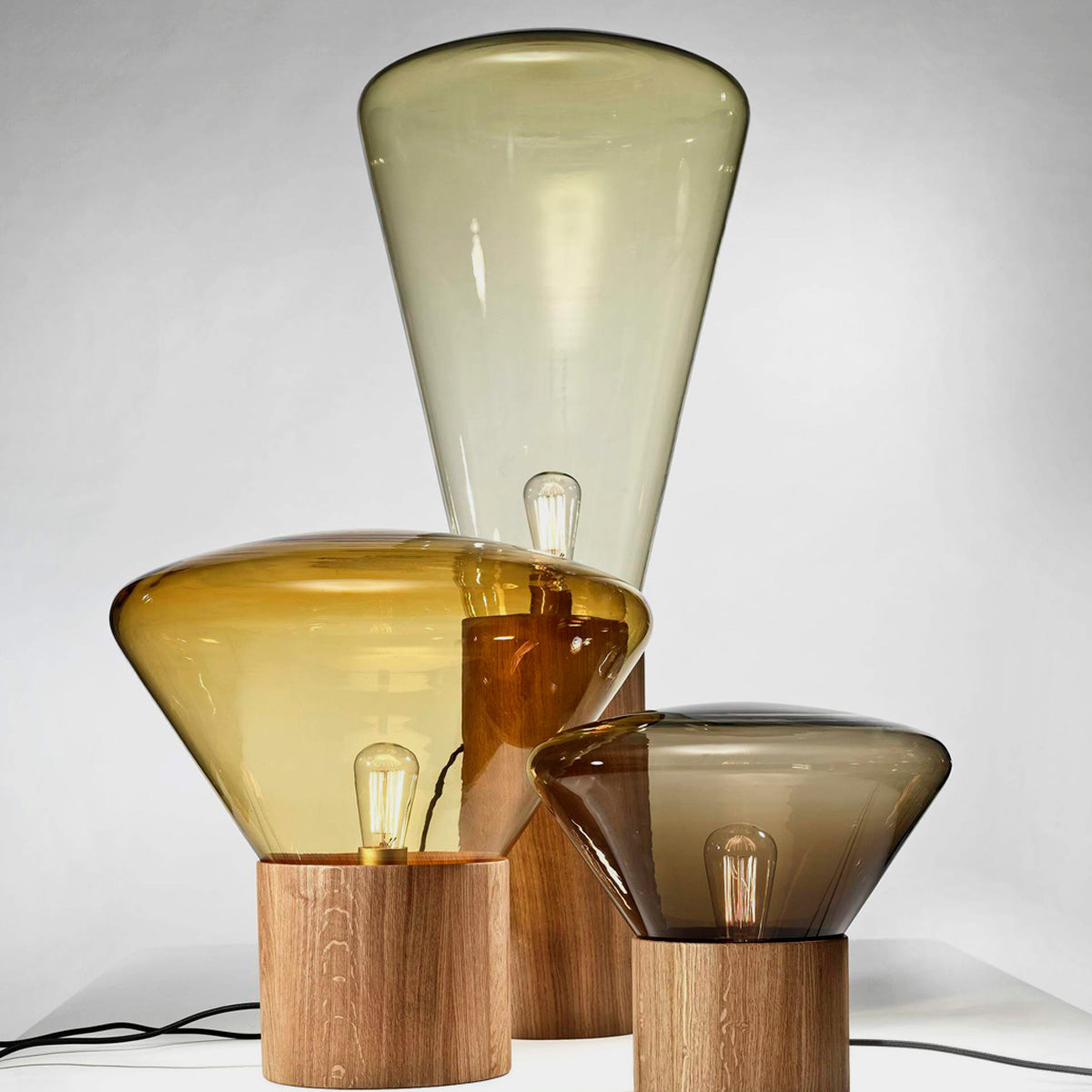BROKIS Muffins Table Light Amber Walnut (M size)