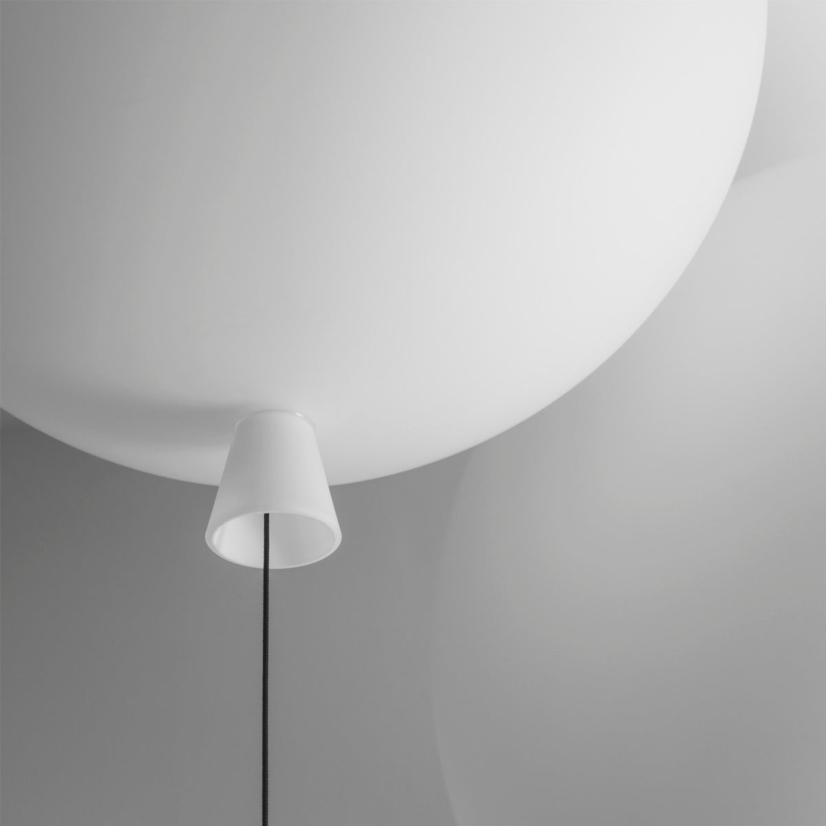 BROKIS Memory Ceiling light M Glossy Opal