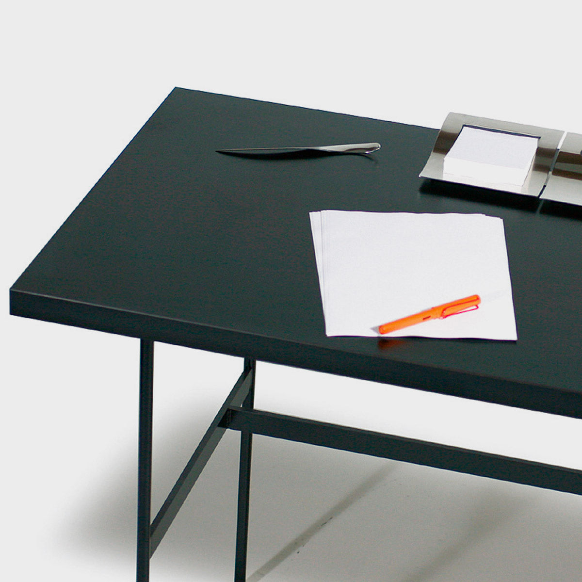 Pierre Paulin F031 Desk Oak Black ピエール・ポラン CM141 フランス