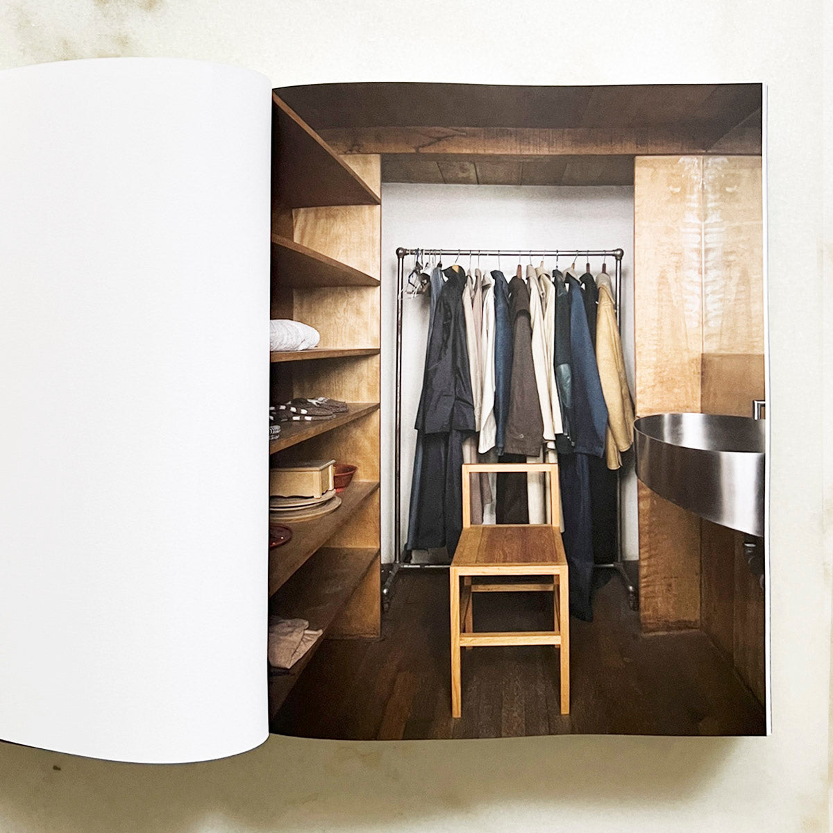 Donald Judd: Spaces 新品未開封 Donald Judd Spaces ドナルド・ジャッド ハードカバー 写真集