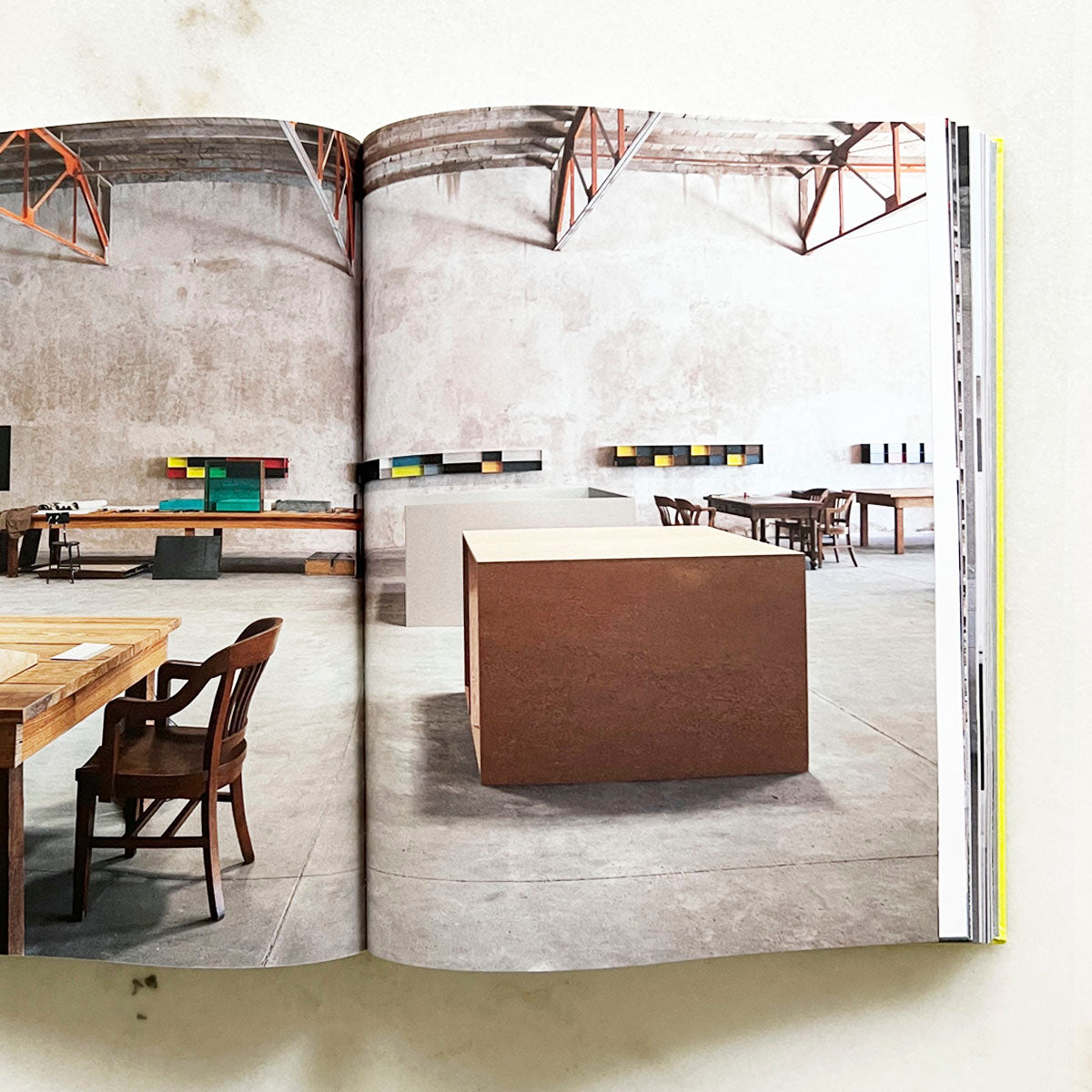 Donald Judd: Spaces 新品未開封 Donald Judd Spaces ドナルド・ジャッド ハードカバー 写真集