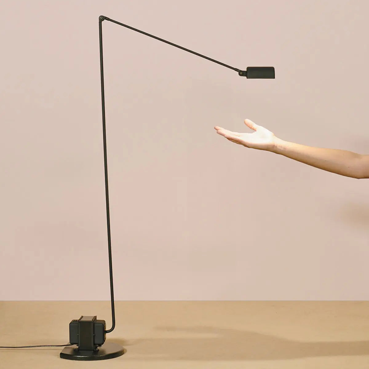 Lumina Daphine LED Floor Bronze ルミナ ダフィーネ LED フロア