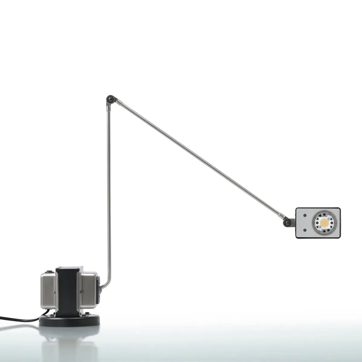 Lumina Daphine LED Table Nickel ルミナ ダフィーネ LED