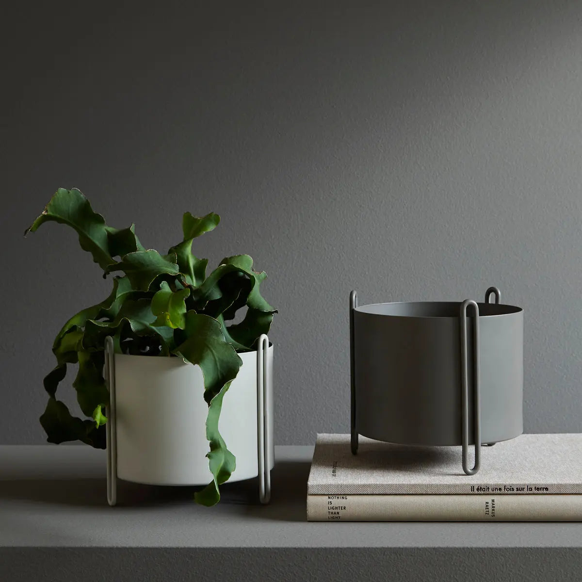 ウッド　Pedestal Planter Small Grey　WOUD WOUD